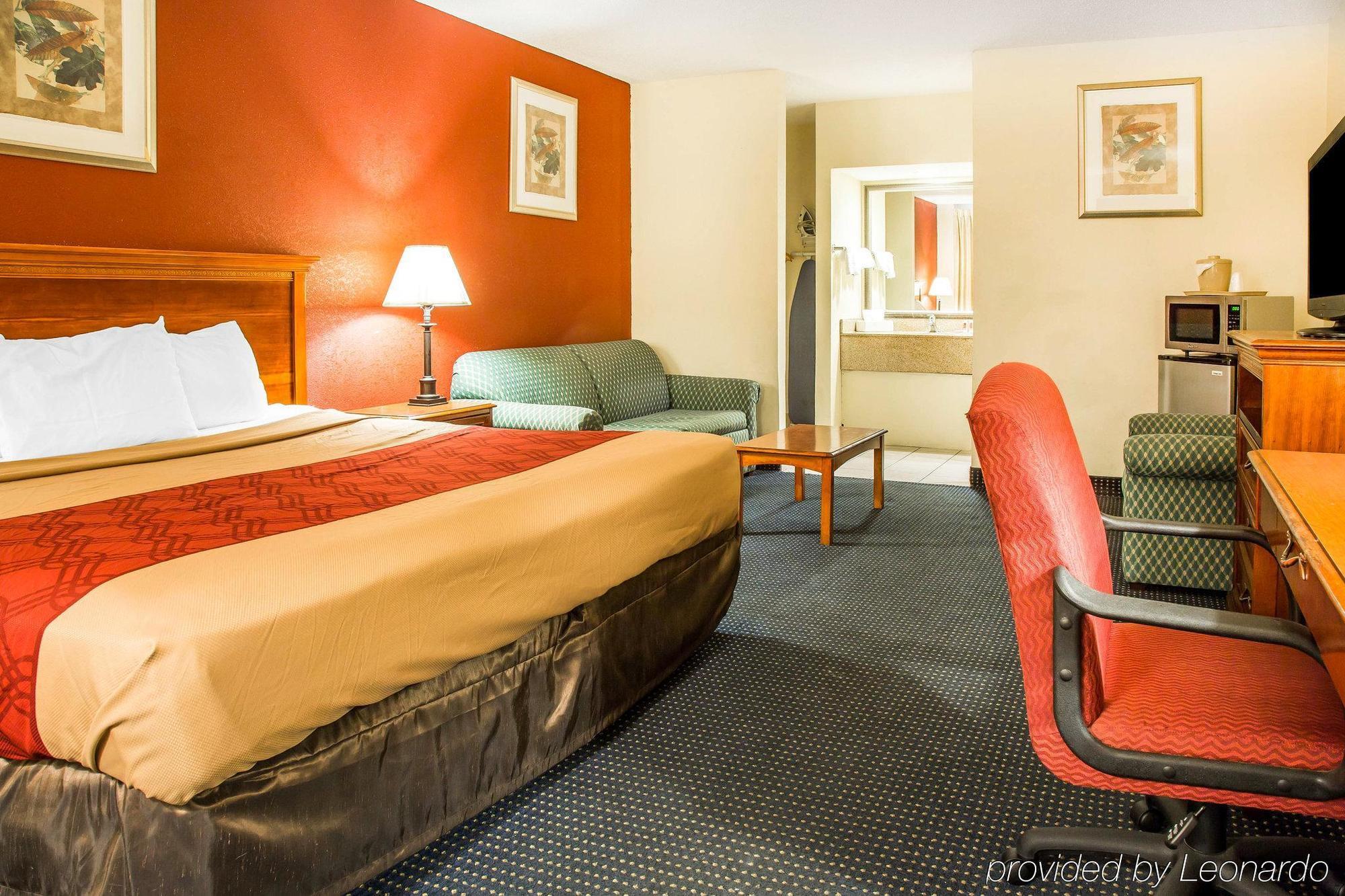 Red Carpet Inn Norwalk Ngoại thất bức ảnh