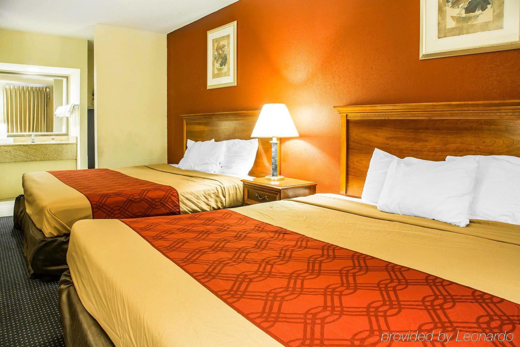 Red Carpet Inn Norwalk Ngoại thất bức ảnh